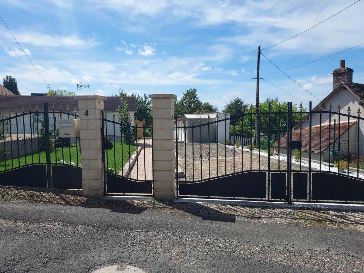 Le Chalet De Vaucroix Villiers-sur-Loir Luaran gambar